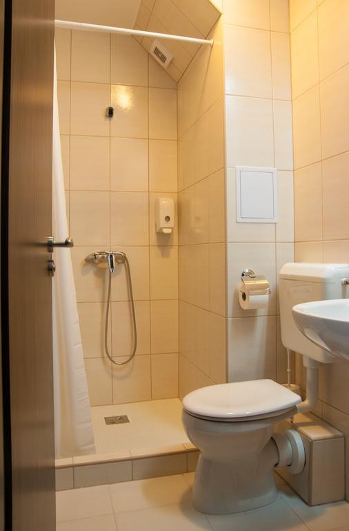 Hotel Pallone バラトンフレド 部屋 写真